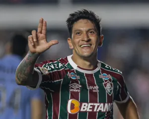 Imagem ilustrativa da imagem Após vencer o Santos, Cano diz que Flu se prepara para Mundial