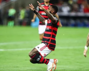 Imagem ilustrativa da imagem 'Cobrança alta', desabafa Gerson após goleada do Flamengo
