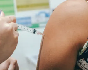 Imagem ilustrativa da imagem Depois de São Gonçalo, Itaboraí começa a vacinar contra a dengue