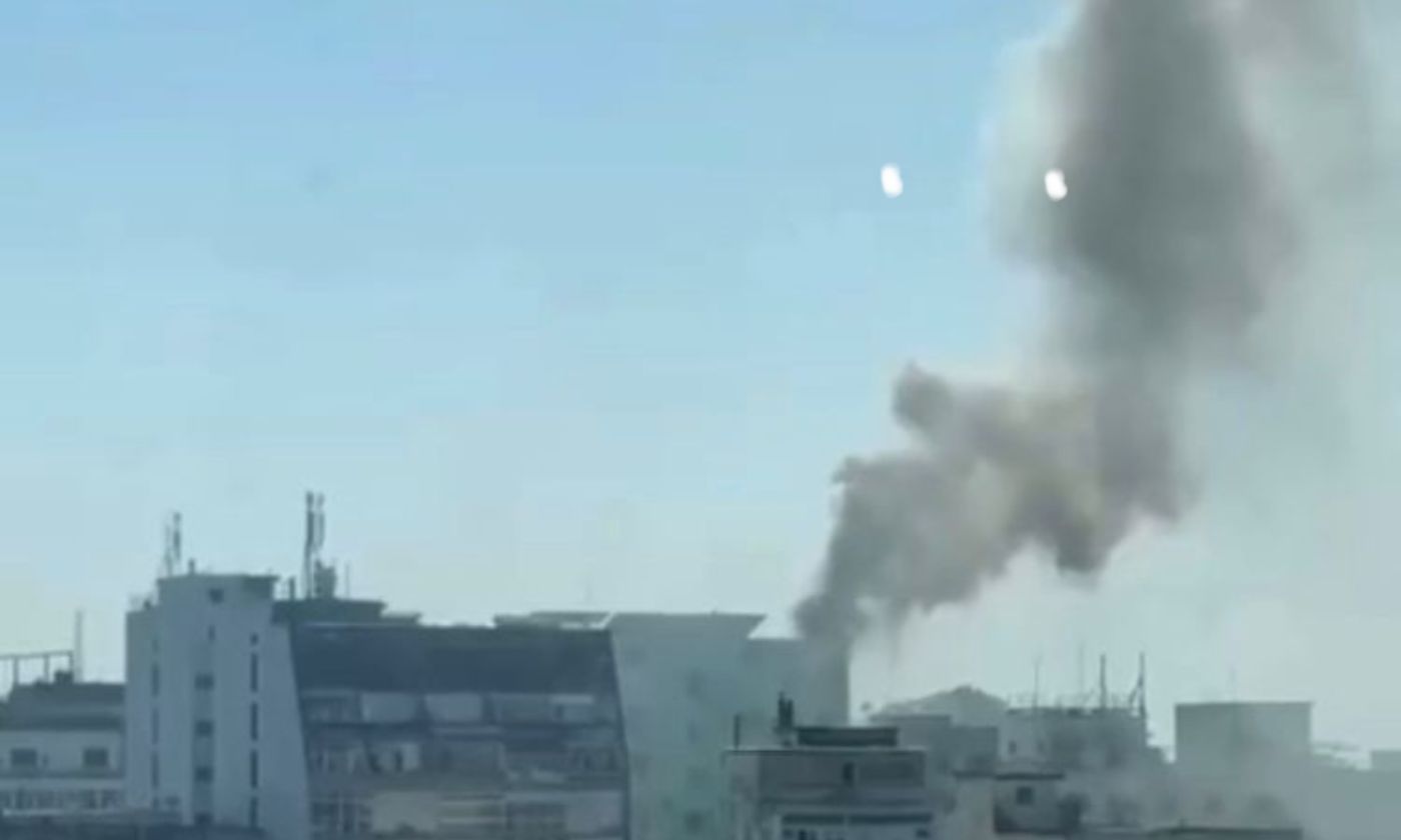 Imagem ilustrativa da imagem Incêndio atinge prédio no Centro de Niterói; vídeo