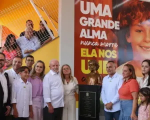 Imagem ilustrativa da imagem Lula anuncia hospital oncológico e escola federal na Baixada