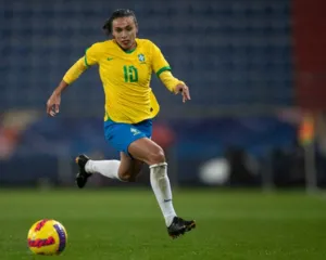 Imagem ilustrativa da imagem Marta revela quando vai se aposentar da Seleção Brasileira; veja