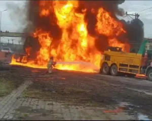 Imagem ilustrativa da imagem Morre motorista de carreta que pegou fogo na BR-101