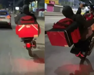 Imagem ilustrativa da imagem Motociclista ‘empina’ moto em frente a viatura da PM; vídeo
