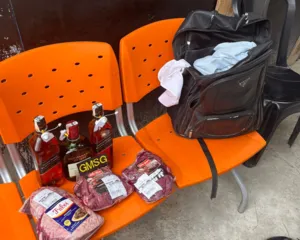 Imagem ilustrativa da imagem Sem churrasco! Homem é flagrado furtando carnes e bebidas em SG