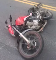 Imagem ilustrativa da imagem Acidente mata carona e deixa motociclista em estado grave