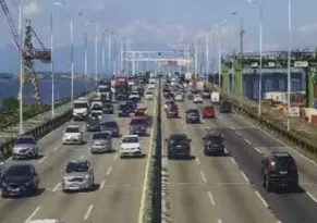 Imagem ilustrativa da imagem Acidente na ponte Rio-Niterói causa transtornos no trânsito