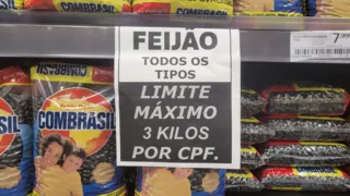 Imagem ilustrativa da imagem Agora é o feijão! Mercados de Niterói limitam venda aos clientes