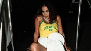 Imagem ilustrativa da imagem Anitta se irrita durante entrevista e critica: 'Uma das piores'