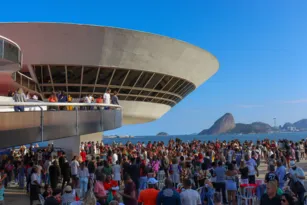 Imagem ilustrativa da imagem Baile Charme com DJs e comida boa agita Niterói neste domingo