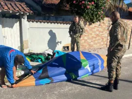 Imagem ilustrativa da imagem Balão em queda é apreendido pela Polícia Ambiental em Maricá