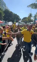 Imagem ilustrativa da imagem Bolsonaro e apoiadores realizam ato na Praia de Copacabana