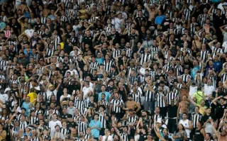 Imagem ilustrativa da imagem Botafogo fará treino aberto em apoio ao Rio Grande do Sul