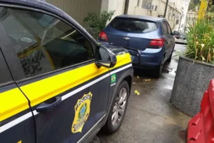 Imagem ilustrativa da imagem Carro furtado é recuperado na Rodovia Rio-Santos; motorista é preso