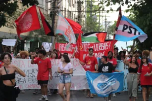 Imagem ilustrativa da imagem Estudantes da UFF protestam em Niterói por transporte e moradia