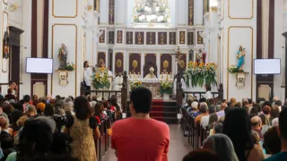 Imagem ilustrativa da imagem Fiéis celebram dia de São João em Niterói com tradição e fé