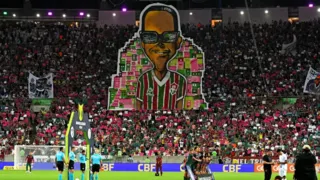 Imagem ilustrativa da imagem Flu detona arbitragem de jogo contra o Corinthians: 'Vergonhosa'