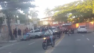 Imagem ilustrativa da imagem Grave acidente entre carros deixa feridos em Niterói