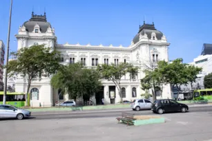 Imagem ilustrativa da imagem Imóvel emblemático e histórico no Centro de Niterói faz 110 anos