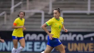 Imagem ilustrativa da imagem Jogadora da seleção brasileira é diagnosticada com câncer raro
