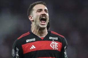 Imagem ilustrativa da imagem Léo Ortiz comemora boa estreia com a camisa do Flamengo