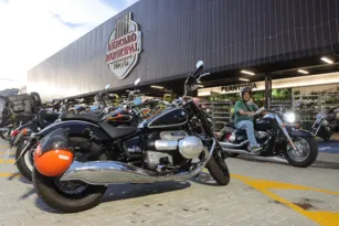 Imagem ilustrativa da imagem Motos e carros clássicos vão agitar Mercado Municipal de Niterói