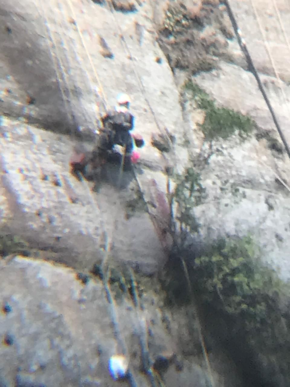 Imagem ilustrativa da imagem Operário morre na hora após pedra cair e atingir cabeça na Rocinha