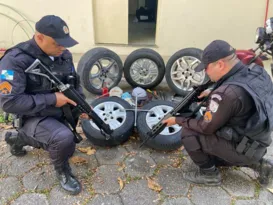 Imagem ilustrativa da imagem Presos criminosos que furtavam pneus de carros em Maricá