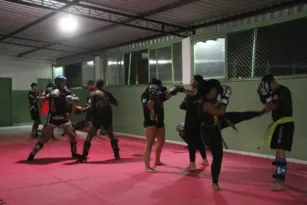 Imagem ilustrativa da imagem Projeto social oferece aulas gratuitas de kickboxing em São Gonçalo