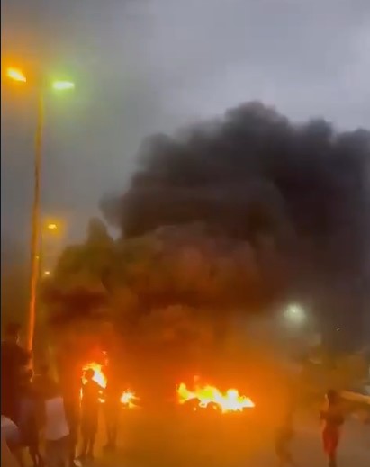 Imagem ilustrativa da imagem Protesto fecha rodovia após mulheres se ferirem em operação; vídeo