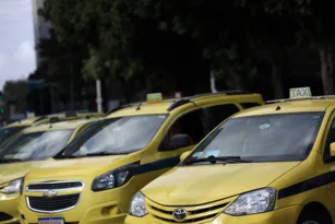 Imagem ilustrativa da imagem Rio de Janeiro autoriza reajuste das tarifas de táxis; veja valores