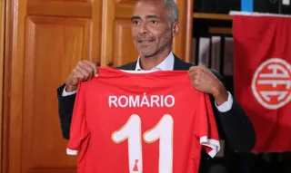 Imagem ilustrativa da imagem Romário pode voltar aos gramados em time do Rio; entenda