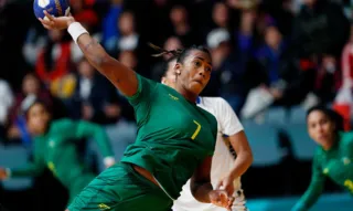 Imagem ilustrativa da imagem Seleção feminina de handebol é convocada para os Jogos de Paris