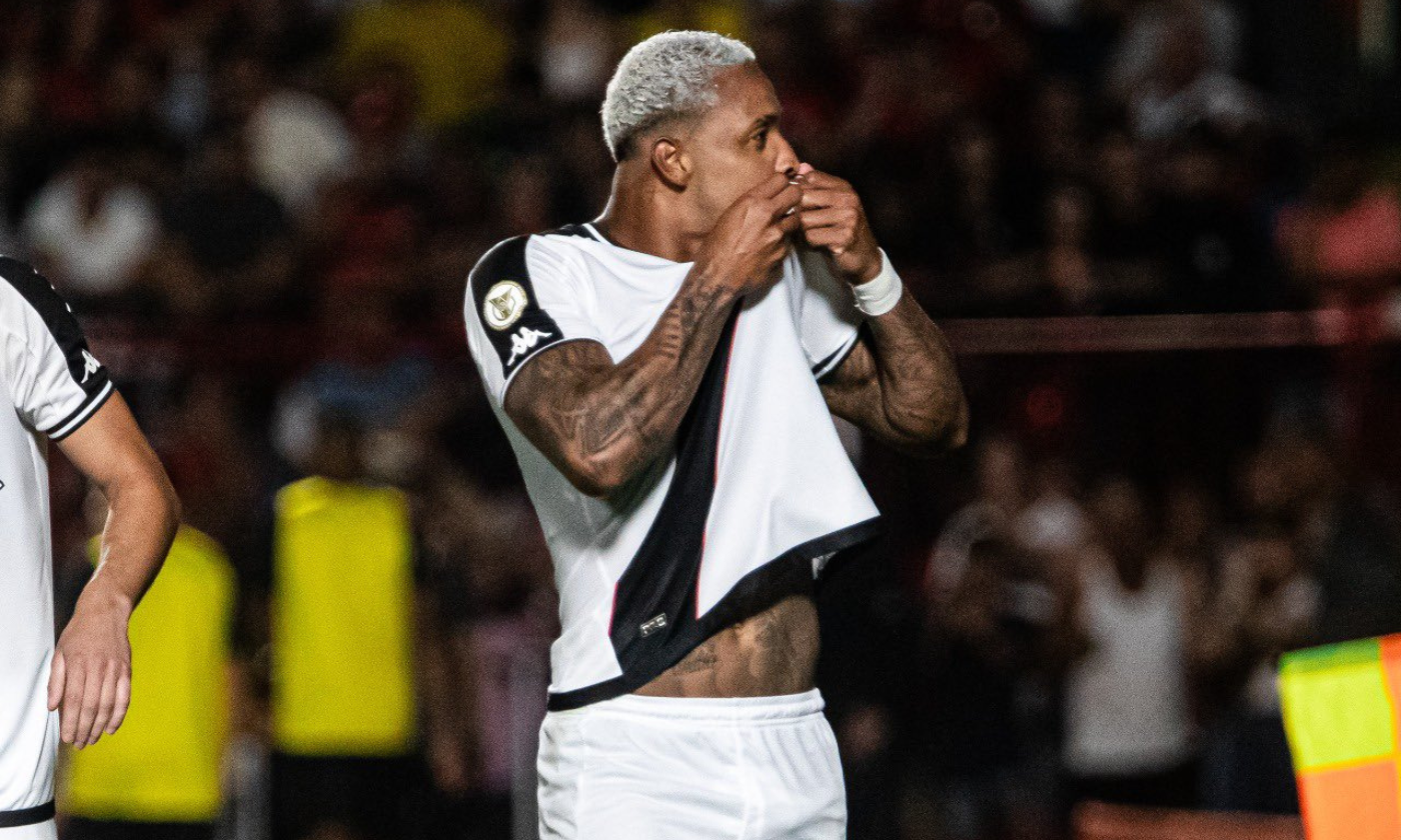 Imagem ilustrativa da imagem Vasco emplaca quarta vitória seguida contra Atlético-GO