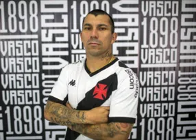 Imagem ilustrativa da imagem Vasco não deve ter Medel à disposição contra o Fortaleza