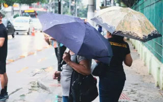 Imagem ilustrativa da imagem Vem temporal aí! Saiba como fica a previsão do tempo para a semana