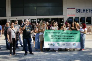 Imagem ilustrativa da imagem Vigilantes mulheres pedem mudanças durante ato em Niterói; entenda