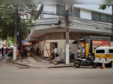 A antiga agência do Itaú fica na esquina das ruas Gavião Peixoto e Capitão Zeferino