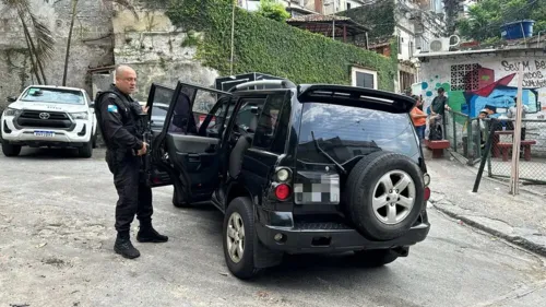 Carro e os pertences foram recuperados pela polícia