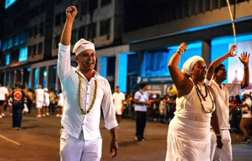 Vitor, que nasceu em Niterói, fala sobre a importância do tema do enredo