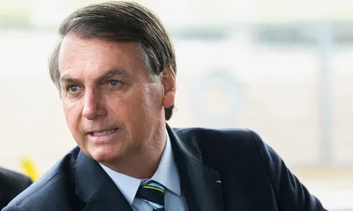 Bolsonaro ficou cerca de 30 minutos na base de PF de Brasília