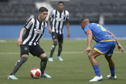 Botafogo deve ter a volta dos titulares para a partida contra a Portuguesa-RJ