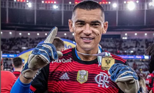 Goleiro também é visado por time gaúcho