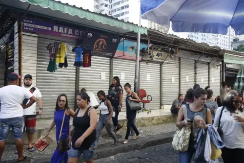 Eduardo Paes diz que local se tornou ponto de venda de mercadorias roubadas