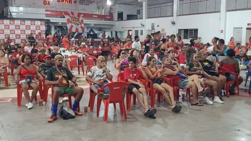 O desâmino tomou conta de quem estava na quadra da escola