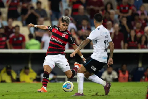 Com esse resultado, o Flamengo reassume a liderança do Brasileirão