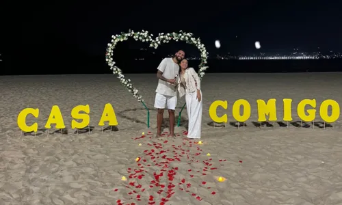 O pedido de casamento criativo, na Praia de Icaraí, bombou nas redes sociais