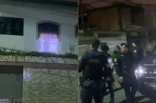 Policiais observam o 'corpo' na janela do morador em São Paulo