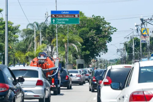 Motoristas precisam ter paciência para chegar às praias