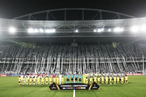 Desde o início, o Botafogo enfrentou dificuldades para conter o ataque do Junior